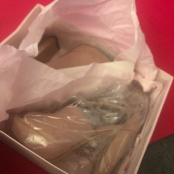 Just Fab! Brand New! Pink Platforms! - Picture 8 of 9